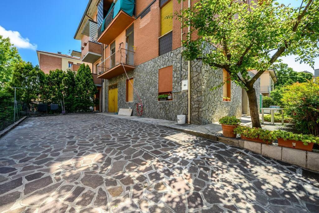 Parking&Wifi Free / Hesperia Groundfloor Oasis Apartment Modena Exterior photo